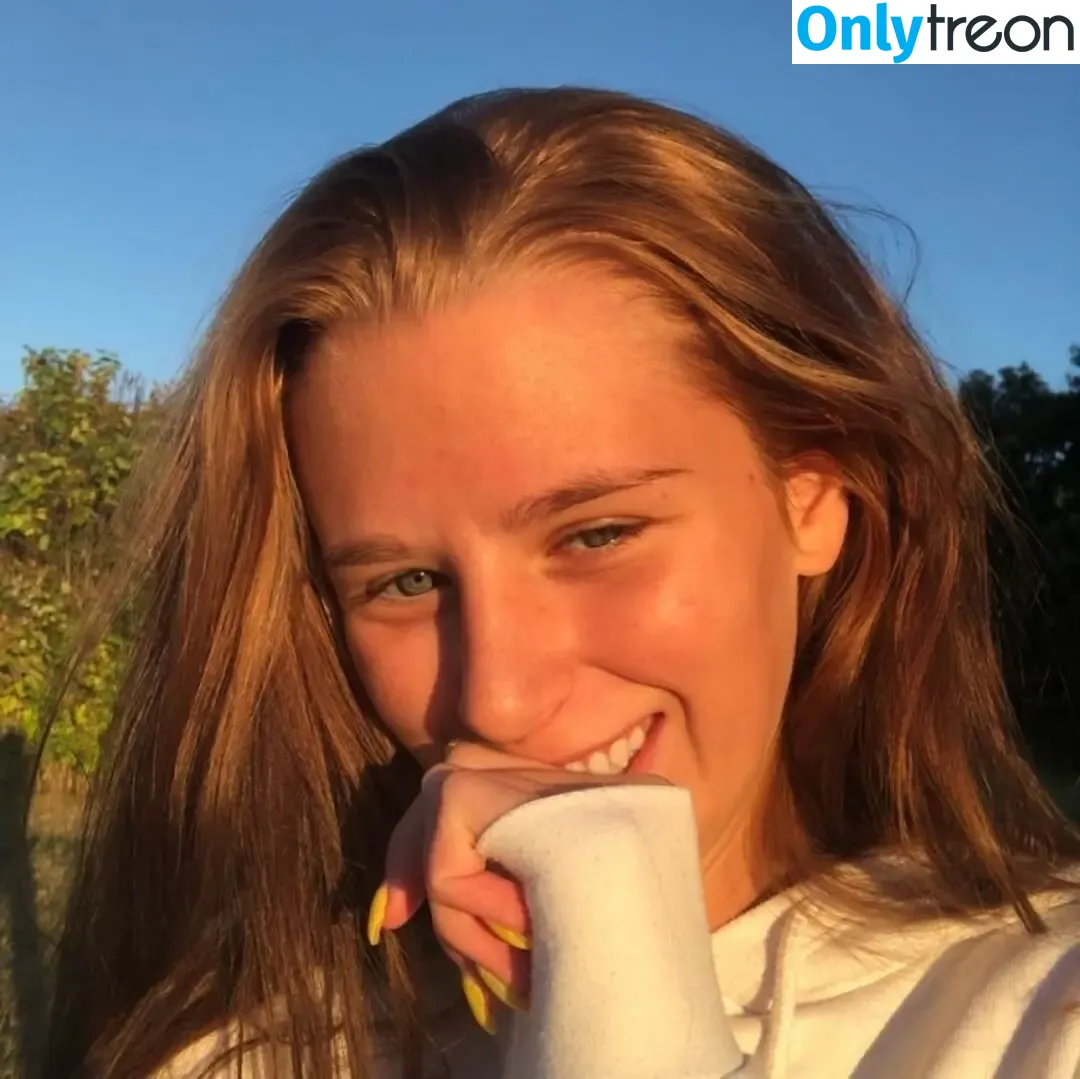 Marie Celine Mey nude photo #0001 (marie_hopefully_girl)