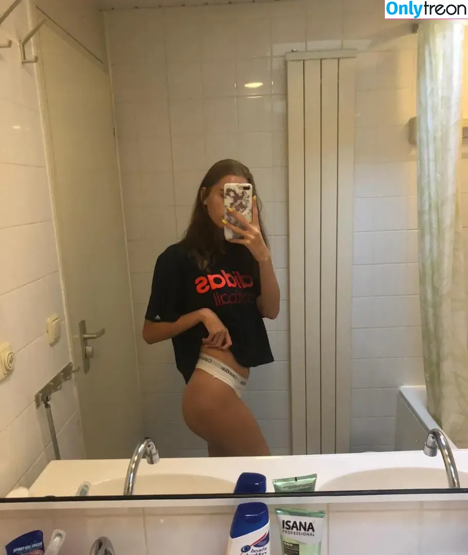 Marie Celine Mey nude photo #0022 (marie_hopefully_girl)