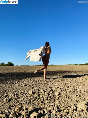 Marie French Feetgirl / mariefrenchfeet / mariefrenchfeetgirl / storyofmarieffg nude photo #0062