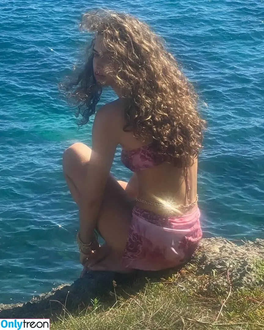 Marie Teissonniere nude photo #0012 (marie_teissonniere)