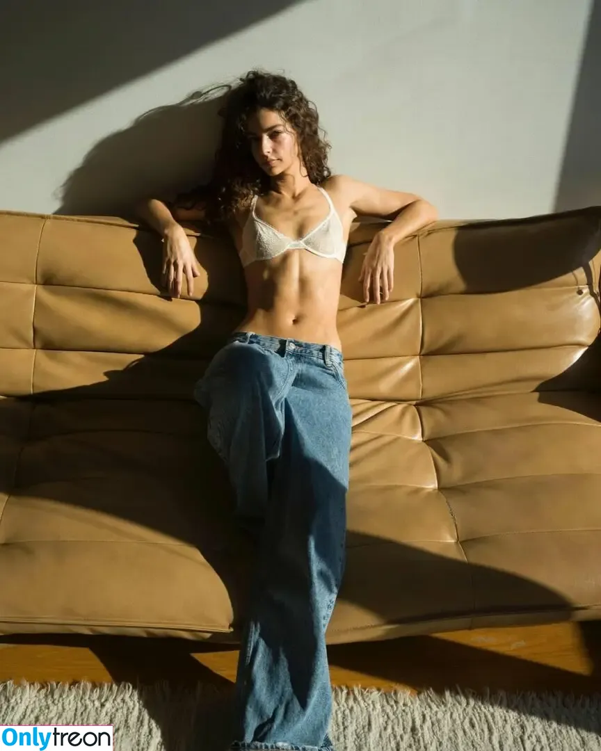 Marie Teissonniere nude photo #0021 (marie_teissonniere)