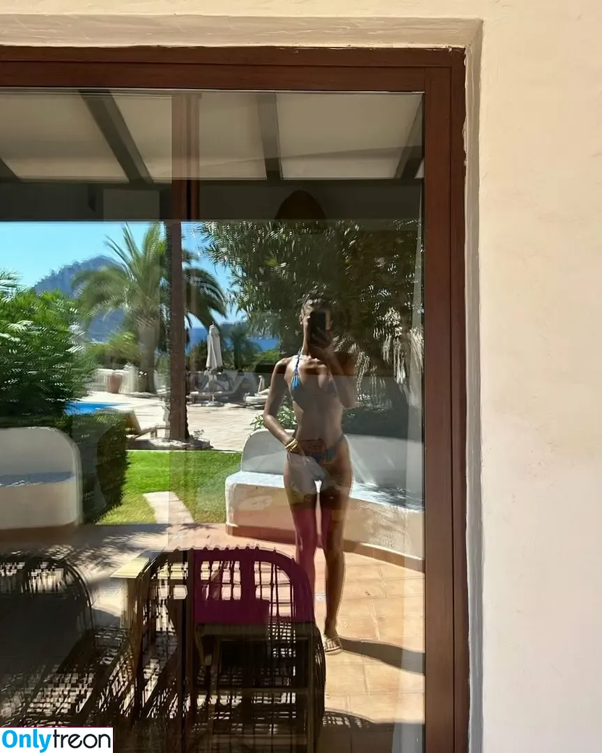 Marie Teissonniere nude photo #0036 (marie_teissonniere)