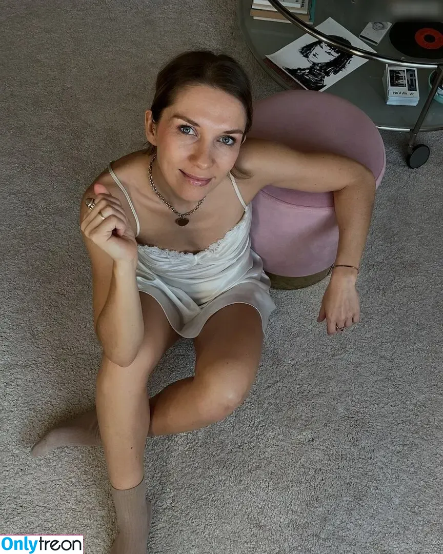 Marie-Therese Helmschmied nude photo #0043 (itsmarietherese)