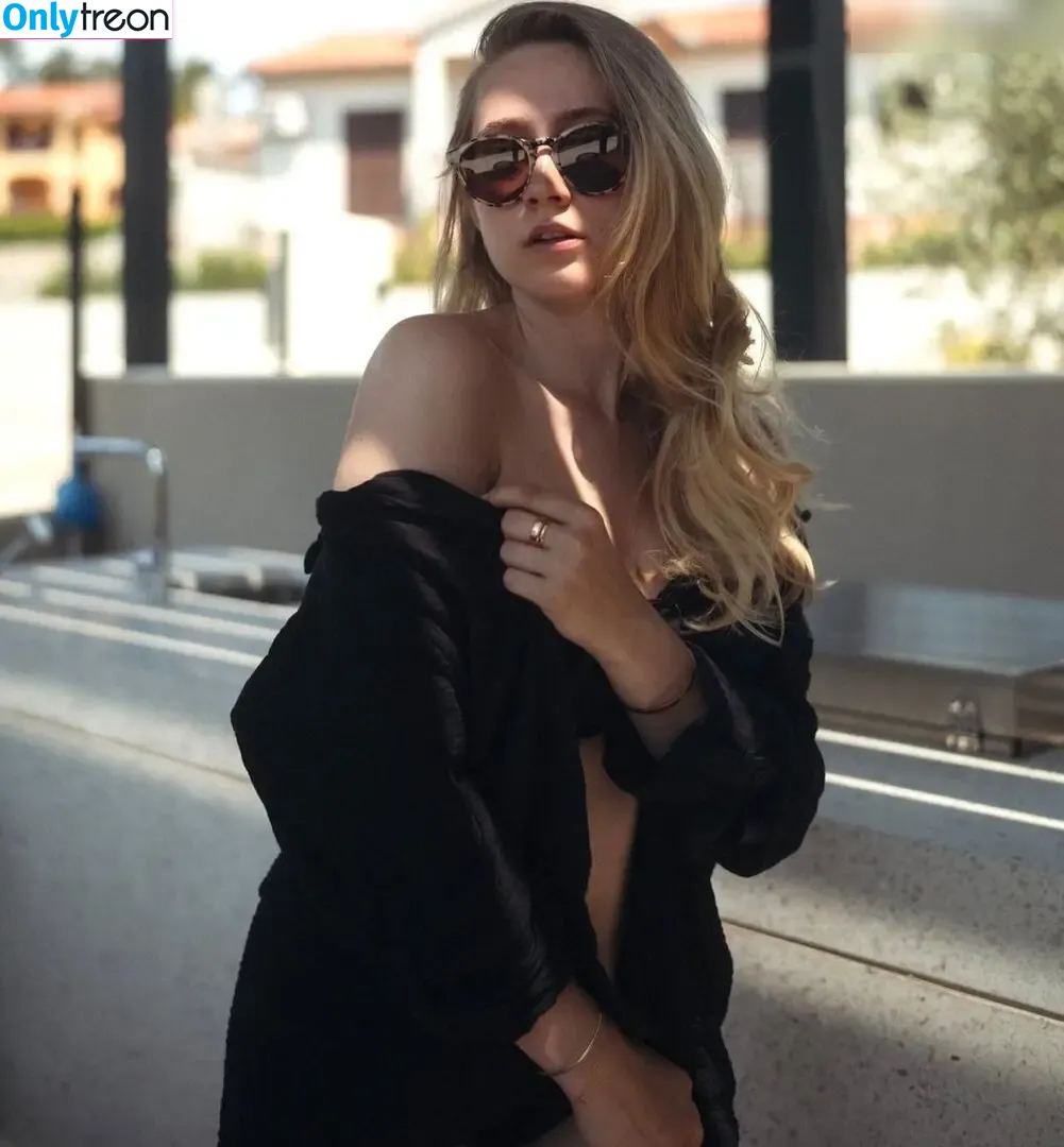 Mariehackelberg nude photo #0005 (Mariehackelberg)