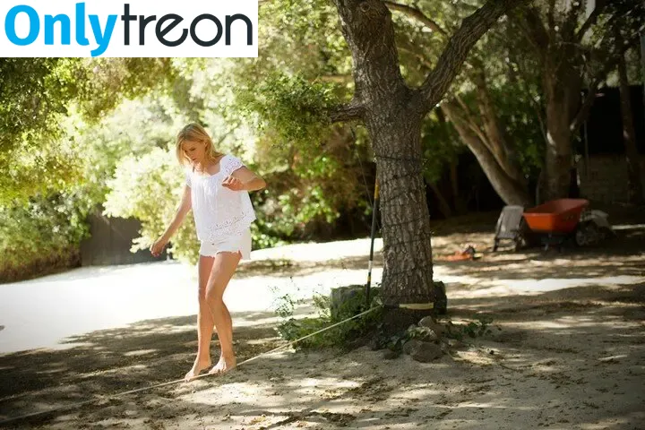 Mariel Hemingway nude photo #0139 (marielhemingway)