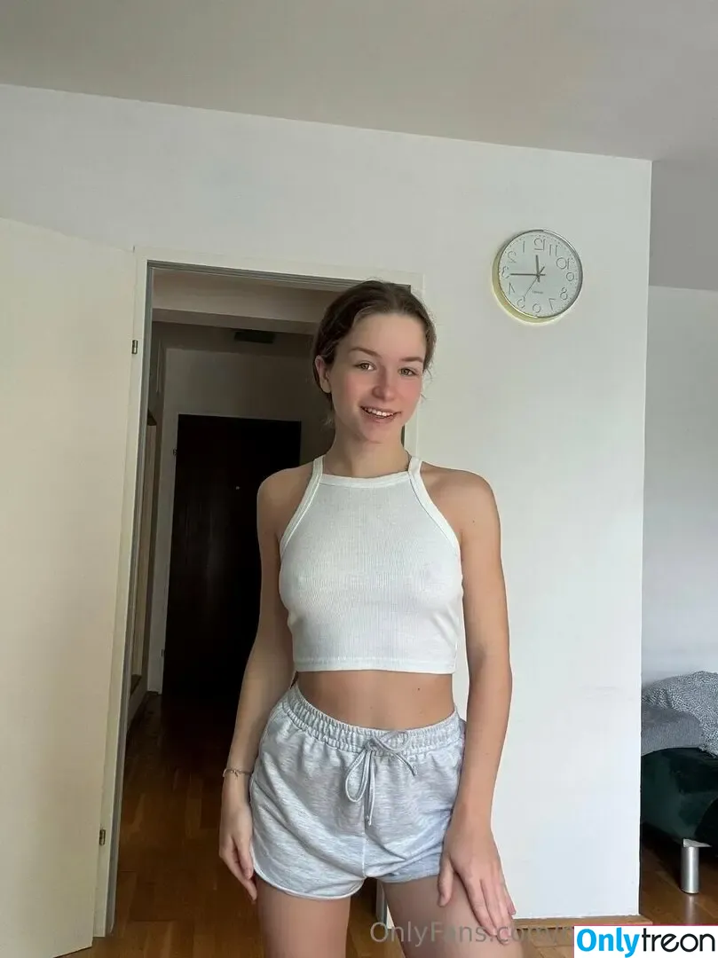 MariMoana nude photo #0335 (maaranaomi)