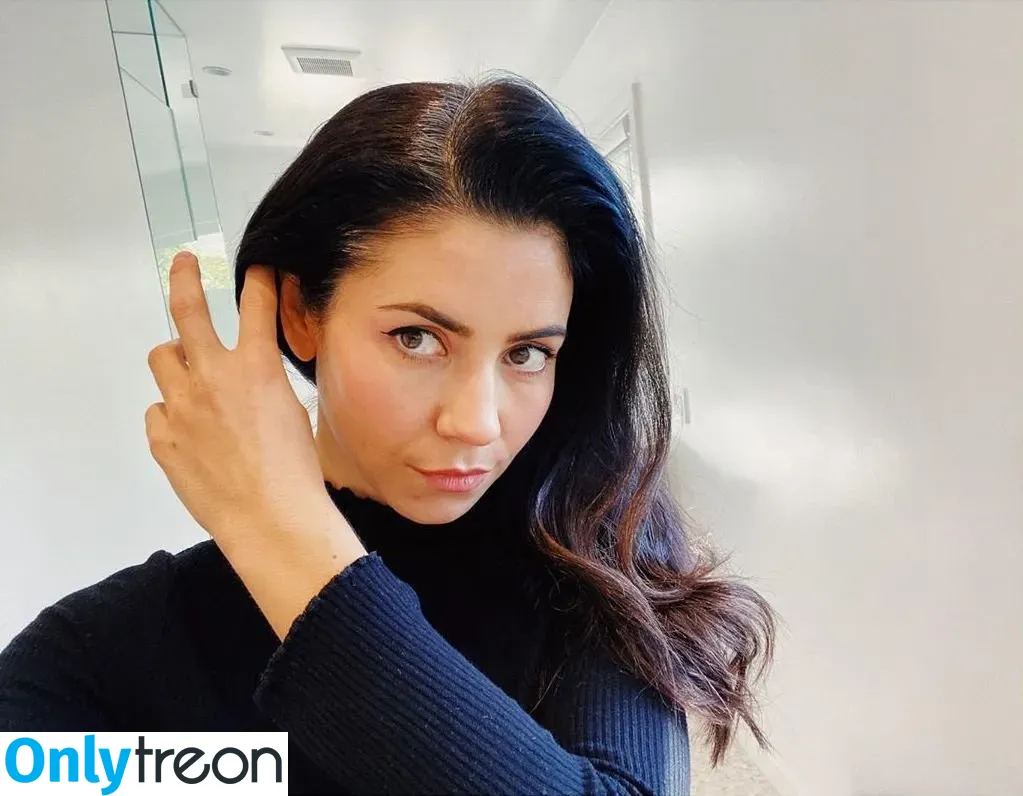 Marina Diamandis nude photo #0048 (marina and the diamonds / marinadiamandis)