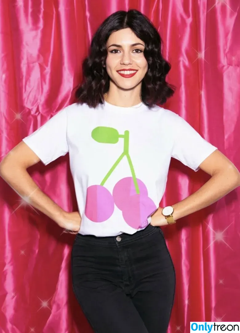 Marina Diamandis nude photo #0218 (marina and the diamonds / marinadiamandis)
