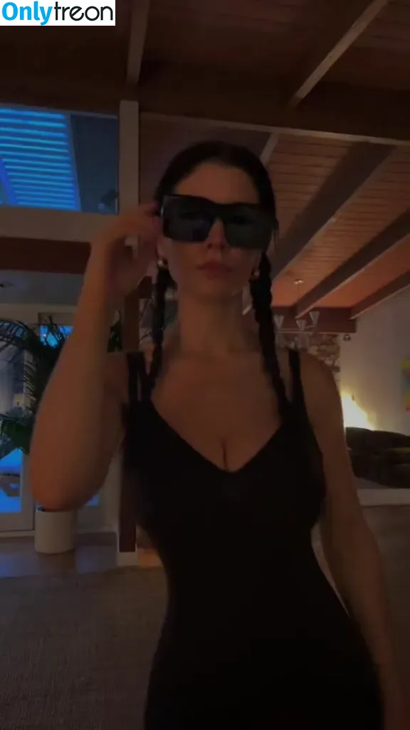 Marina Diamandis nude photo #0294 (marina and the diamonds / marinadiamandis)