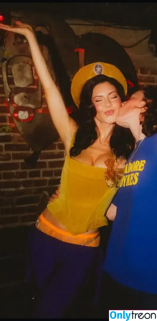 Marina Diamandis nude photo #0560 (marina and the diamonds / marinadiamandis)
