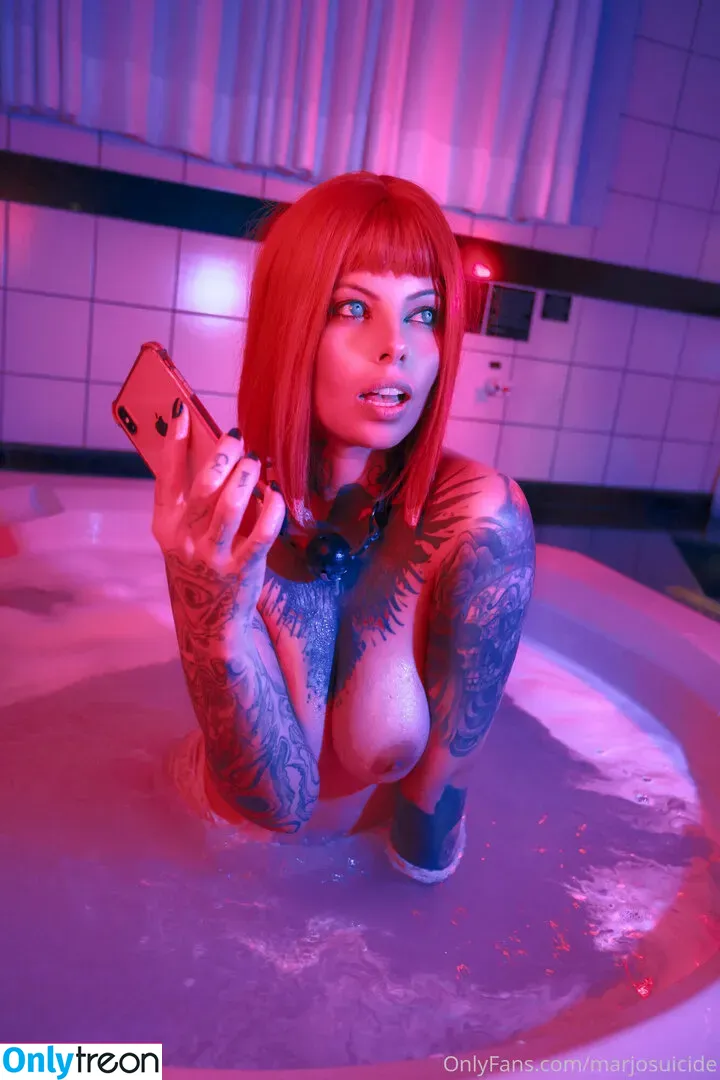 marjosuicide nude photo #0394 (marjo_sg)