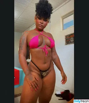 Marlana Barbosa / marlanabarboza nude photo #0001