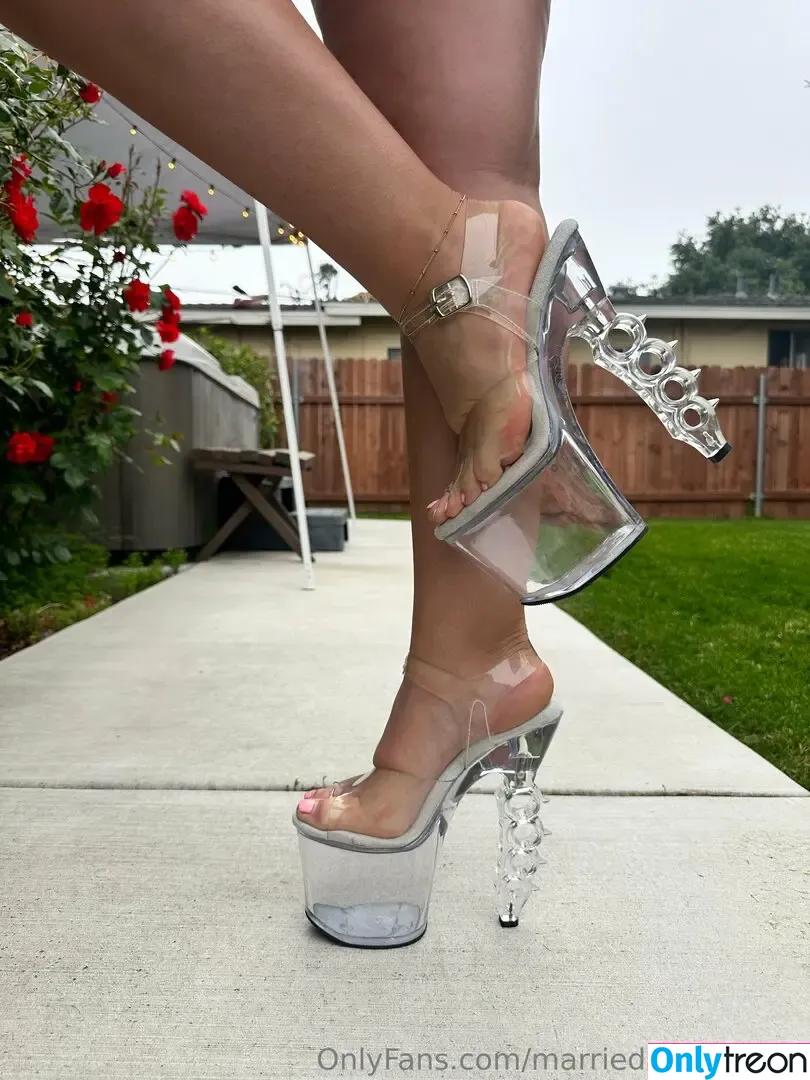 marriedandheelsof nude photo #0109 (marriedandheels)
