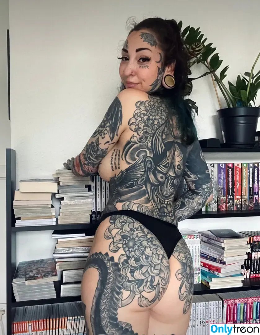 Marry Boeh nude photo #0023 (Vampvirya / theblxckwolf)