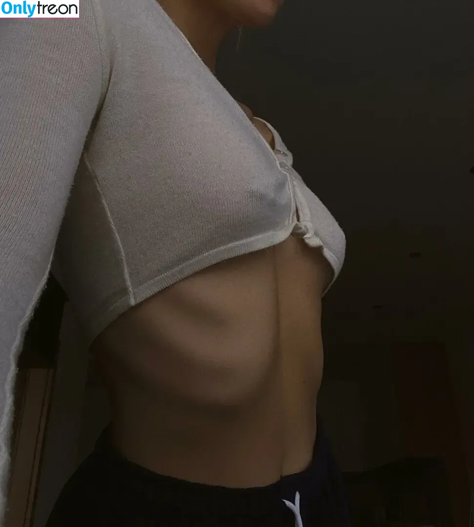Martyniuk.mari nude photo #0009 (marino4kaa)
