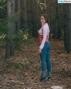 Marusya Shiklina / Marusya outdoors / marusya / marusya.shiklina nude photo #0020