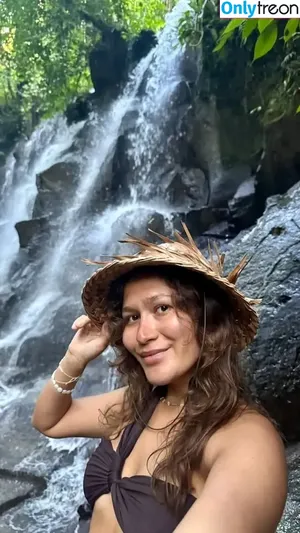 Marusya Shiklina / Marusya outdoors / marusya / marusya.shiklina nude photo #0330