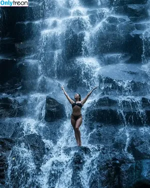 Marusya Shiklina / Marusya outdoors / marusya / marusya.shiklina nude photo #0339
