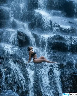 Marusya Shiklina / Marusya outdoors / marusya / marusya.shiklina nude photo #0340