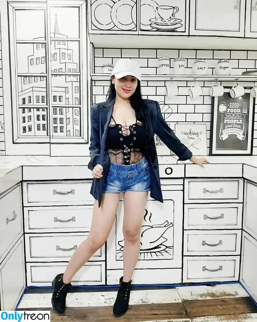 Mary Ann Tiongco nude photo #0015 (mariaprobinshana)
