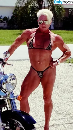 Mary Ann Wieckowski / _ifbbpro__mamuscle__ / sex tank / sextank / sextank11 nude photo #0002