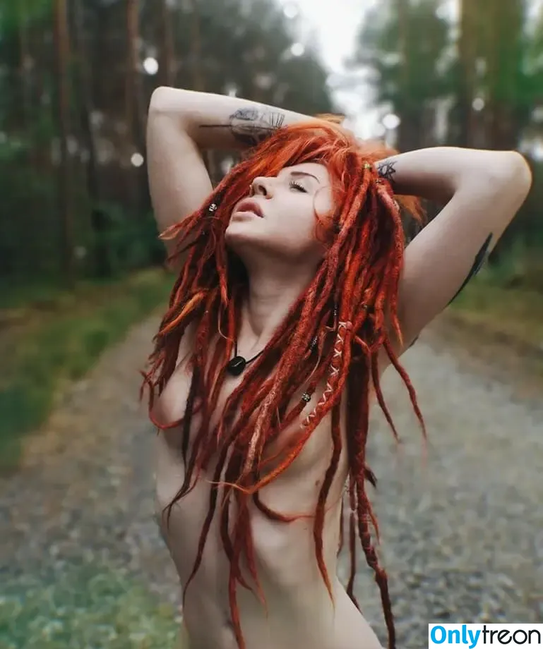 Mary Deweirdo nude photo #0030 (deweirdosity)