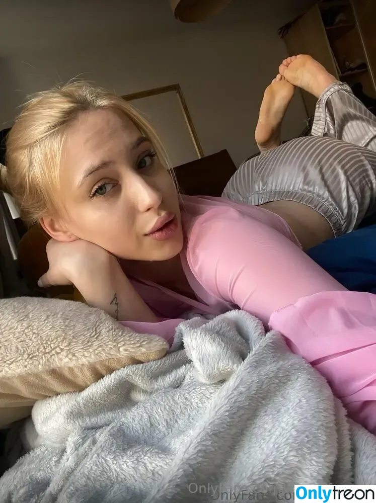 mary_faraay nude photo #0129 (mary.faraay)