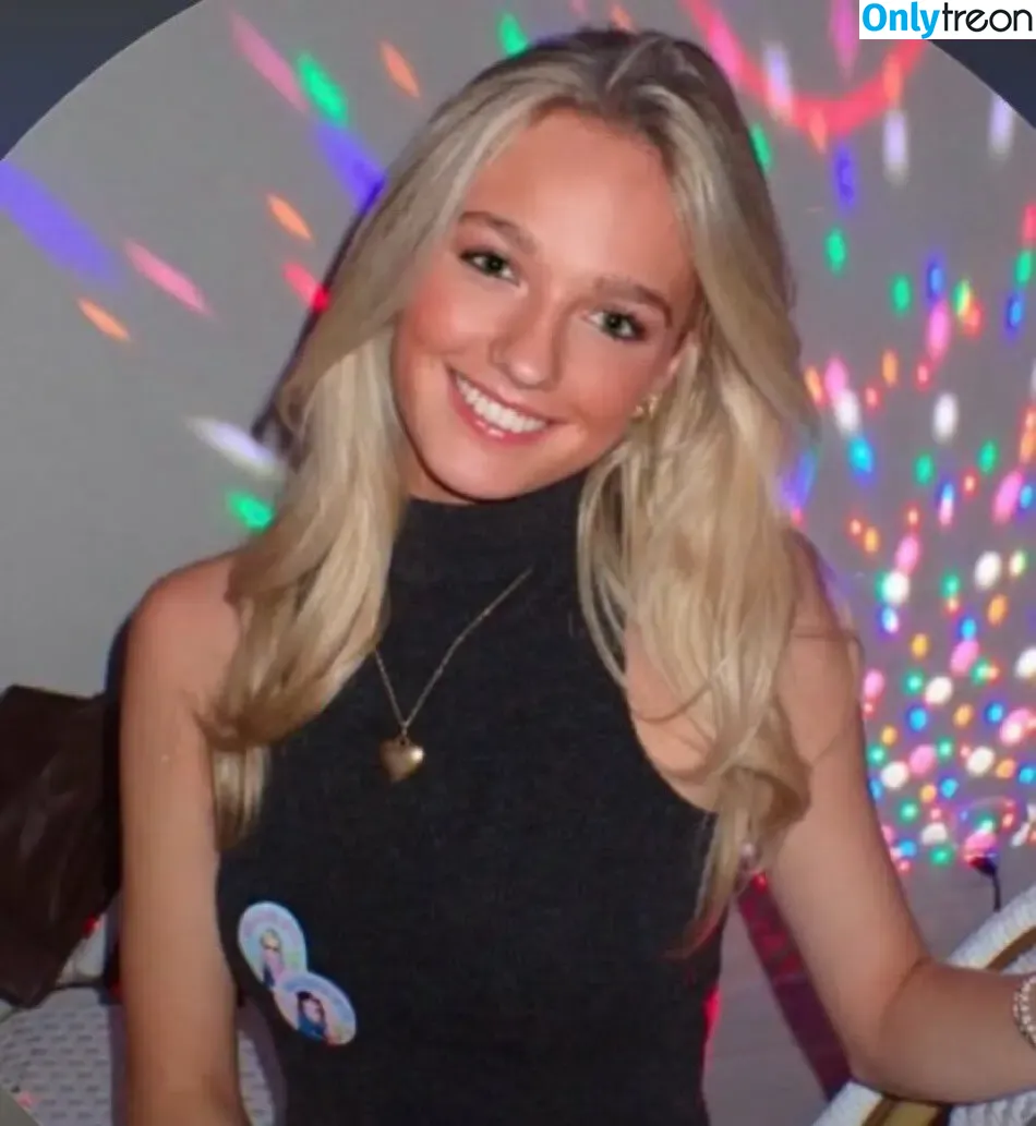 Mary Kate Cornett nude photo #0001 (fucked her boyfriends dad / marykate.cornett)