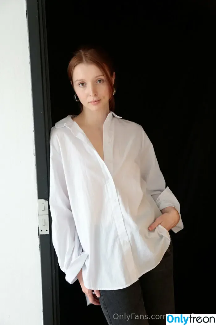 maryfoxyy nude photo #0248 (Mary Foxy redhead / kisstheredfox / maryfoxpottery)