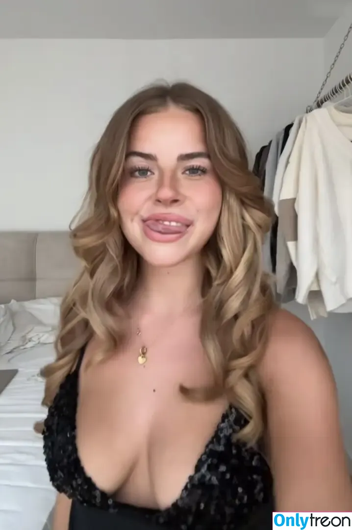 Mathilda.mkh nude photo #0498 (thickmathilda)