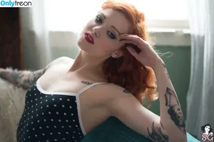 Maud Franklen / maudnoir / maudsuicide nude photo #0127