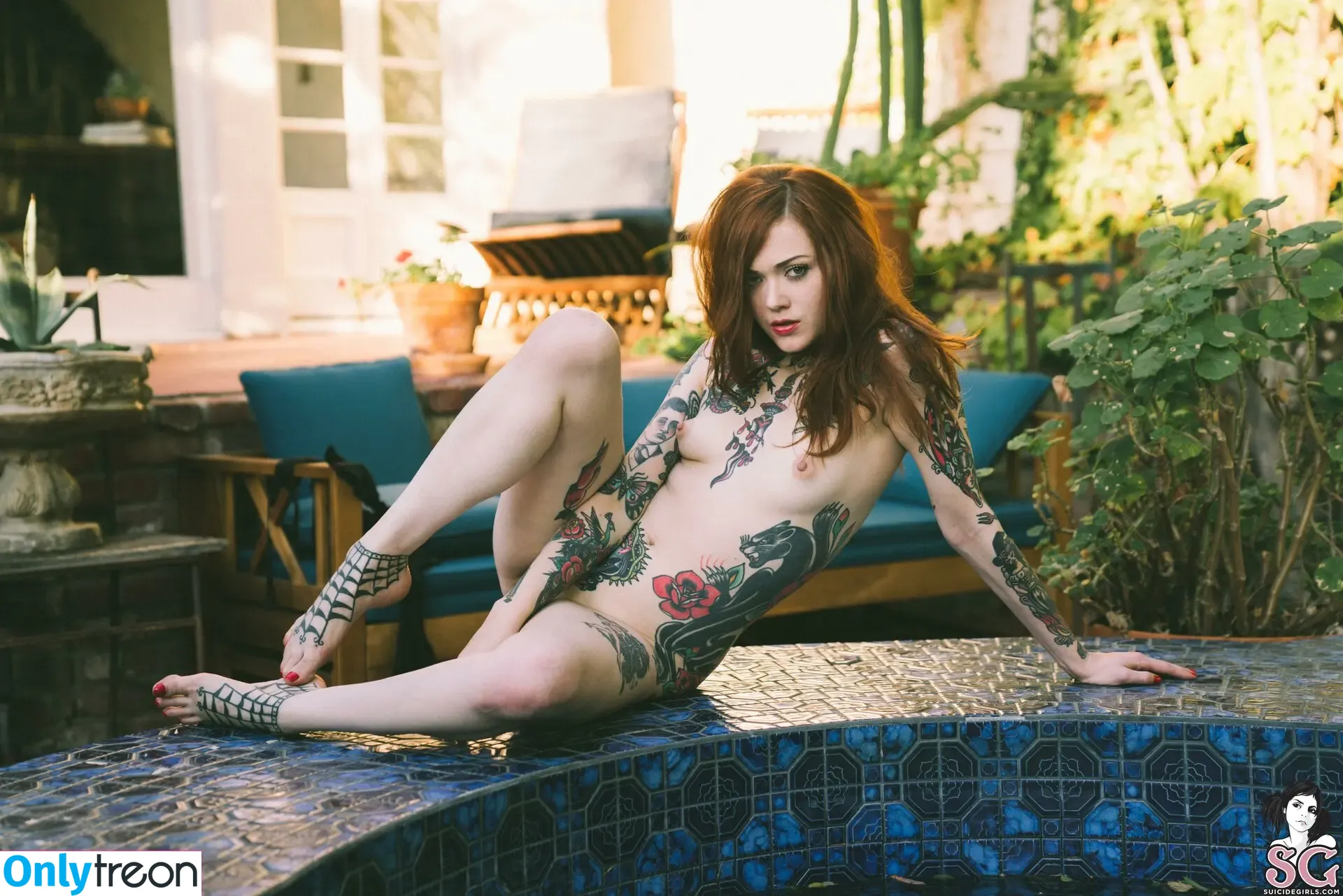 Maud Franklen nude photo #0215 (maudnoir / maudsuicide)