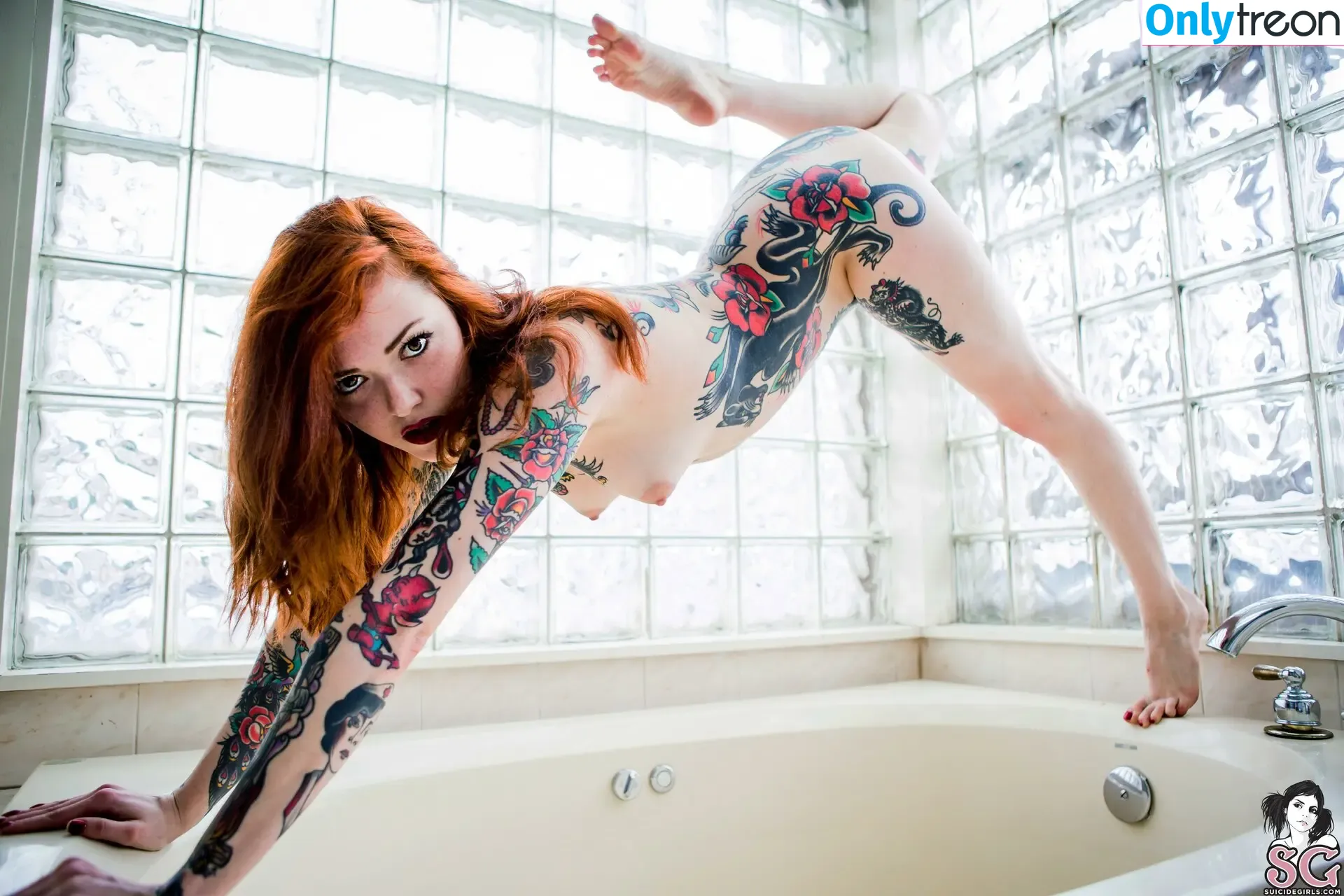 Maud Franklen nude photo #0268 (maudnoir / maudsuicide)