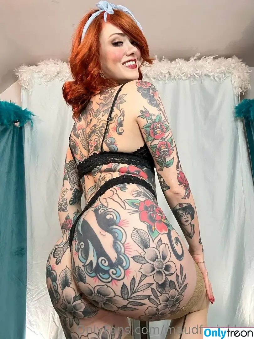 Maud Franklen nude photo #1204 (maudnoir / maudsuicide)