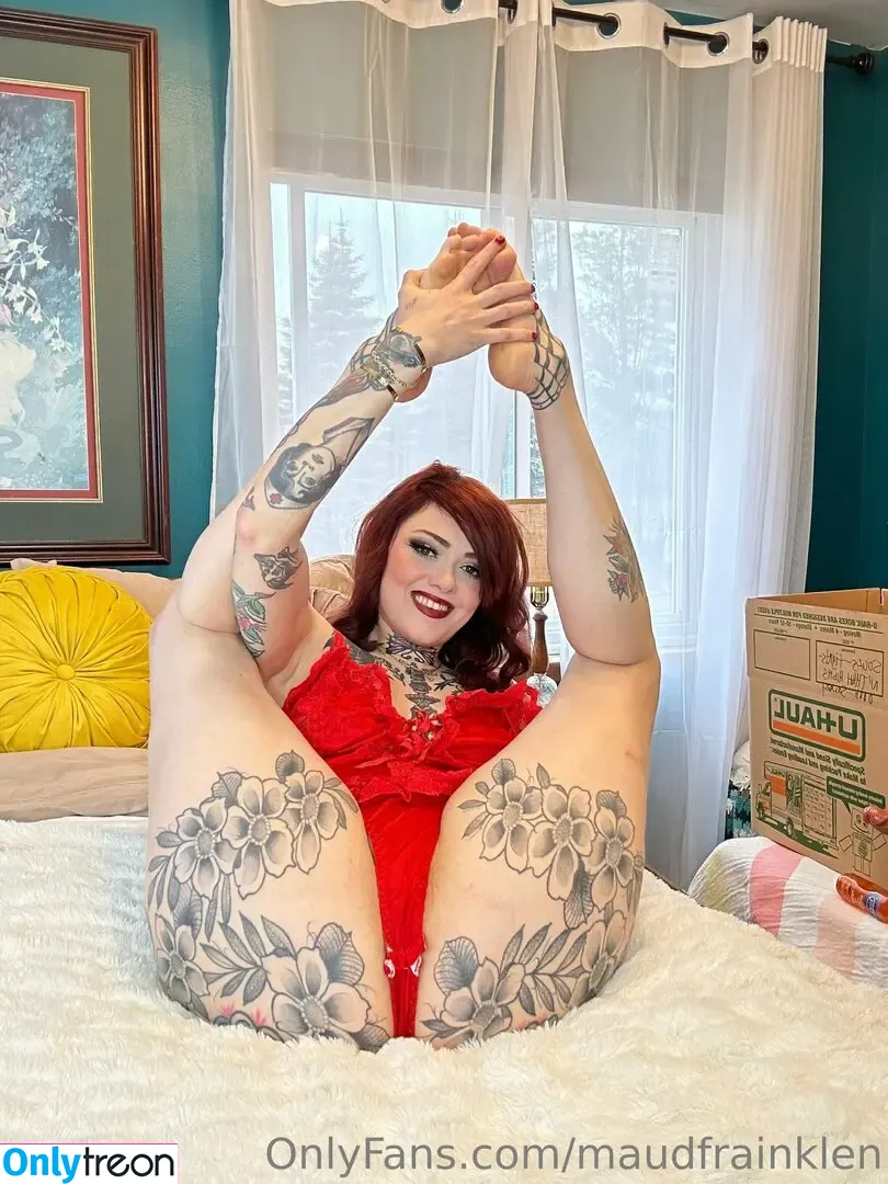 Maud Franklen nude photo #1704 (maudnoir / maudsuicide)