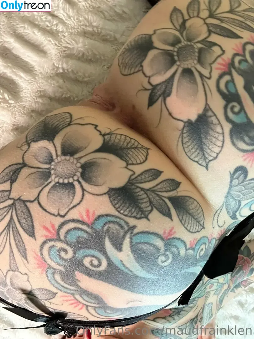 Maud Franklen nude photo #1812 (maudnoir / maudsuicide)