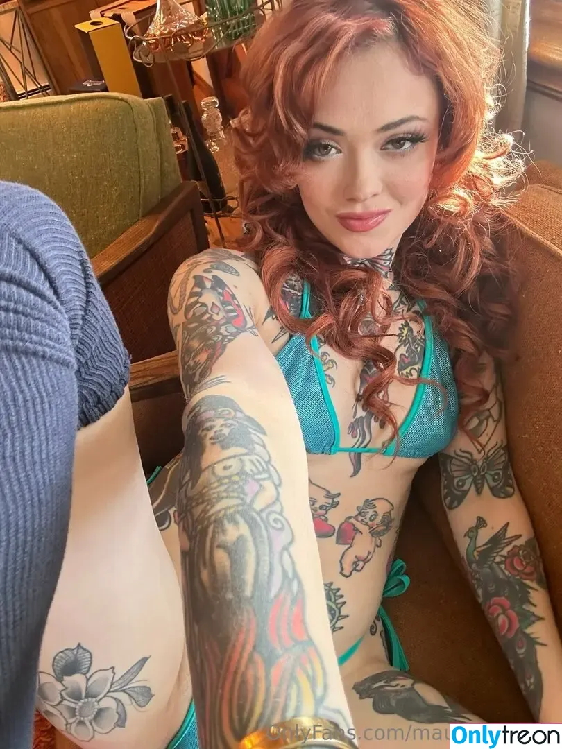 Maud Franklen nude photo #2366 (maudnoir / maudsuicide)