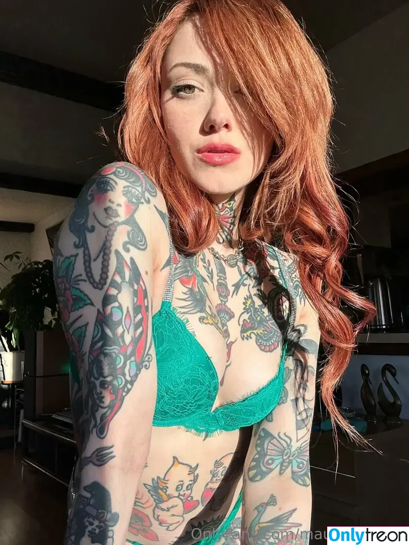 Maud Franklen nude photo #2719 (maudnoir / maudsuicide)