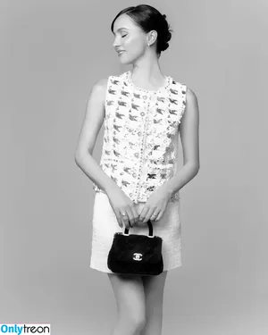 Maude Apatow / maudeapatow nude photo #0280