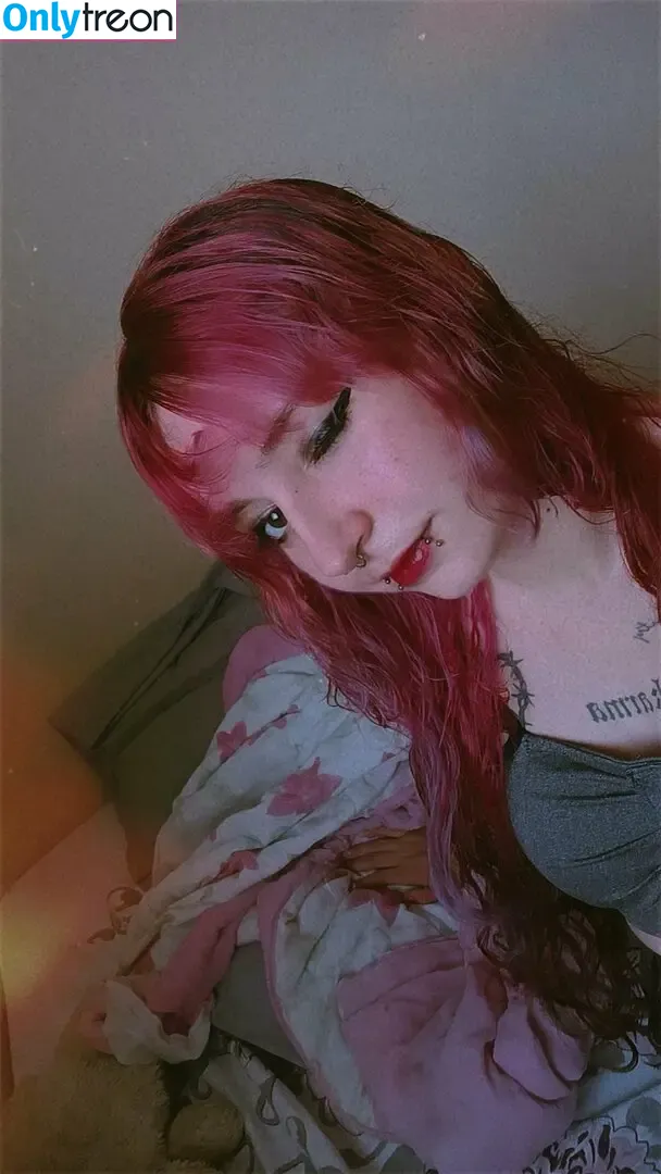 Mavigrrr nude photo #0002 (mavi.grrr)