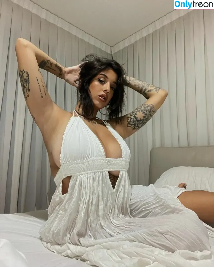 May Bakshi nude photo #0332 (maybakshi_)