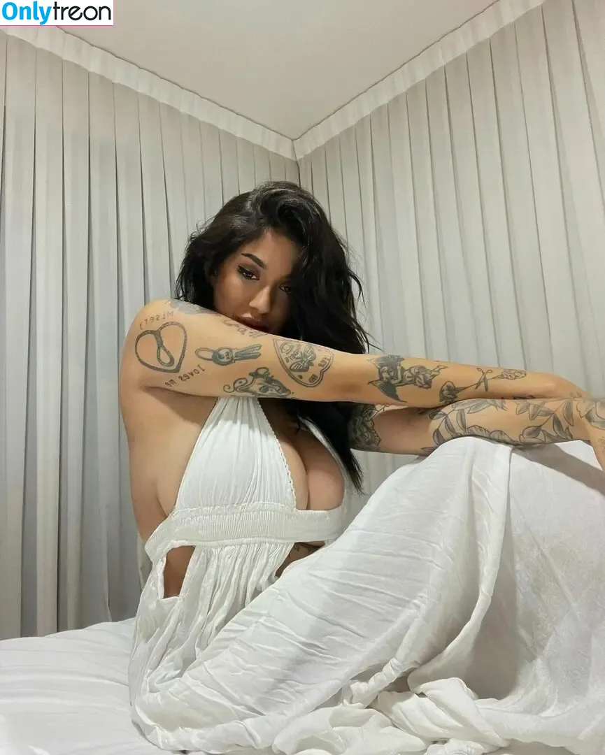 May Bakshi nude photo #0333 (maybakshi_)