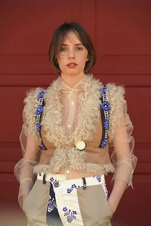 Maya Hawke / maya_hawke / neohawk2 nude photo #0013
