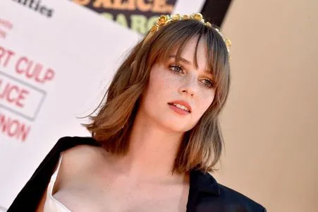 Maya Hawke / maya_hawke / neohawk2 nude photo #0019