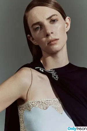 Maya Hawke / maya_hawke / neohawk2 nude photo #0312