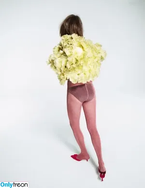 Maya Hawke / maya_hawke / neohawk2 nude photo #0378