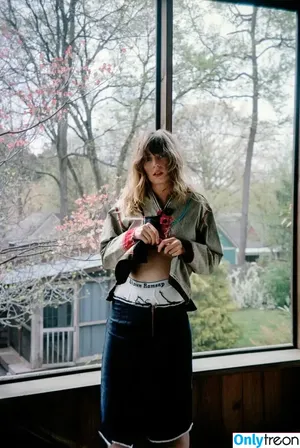 Maya Hawke / maya_hawke / neohawk2 nude photo #0430