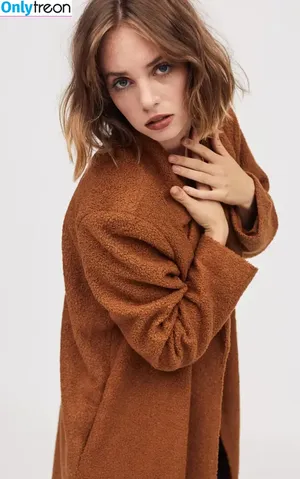 Maya Hawke / maya_hawke / neohawk2 nude photo #0477