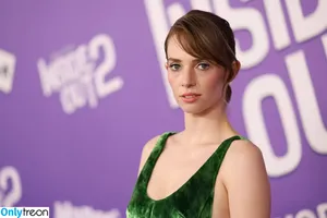 Maya Hawke / maya_hawke / neohawk2 nude photo #0489