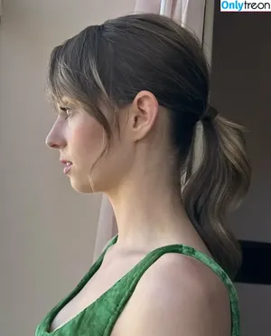 Maya Hawke / maya_hawke / neohawk2 nude photo #0495